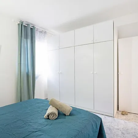 Poris Appartement *